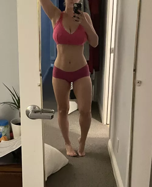 Morning stretch by hannah28hh