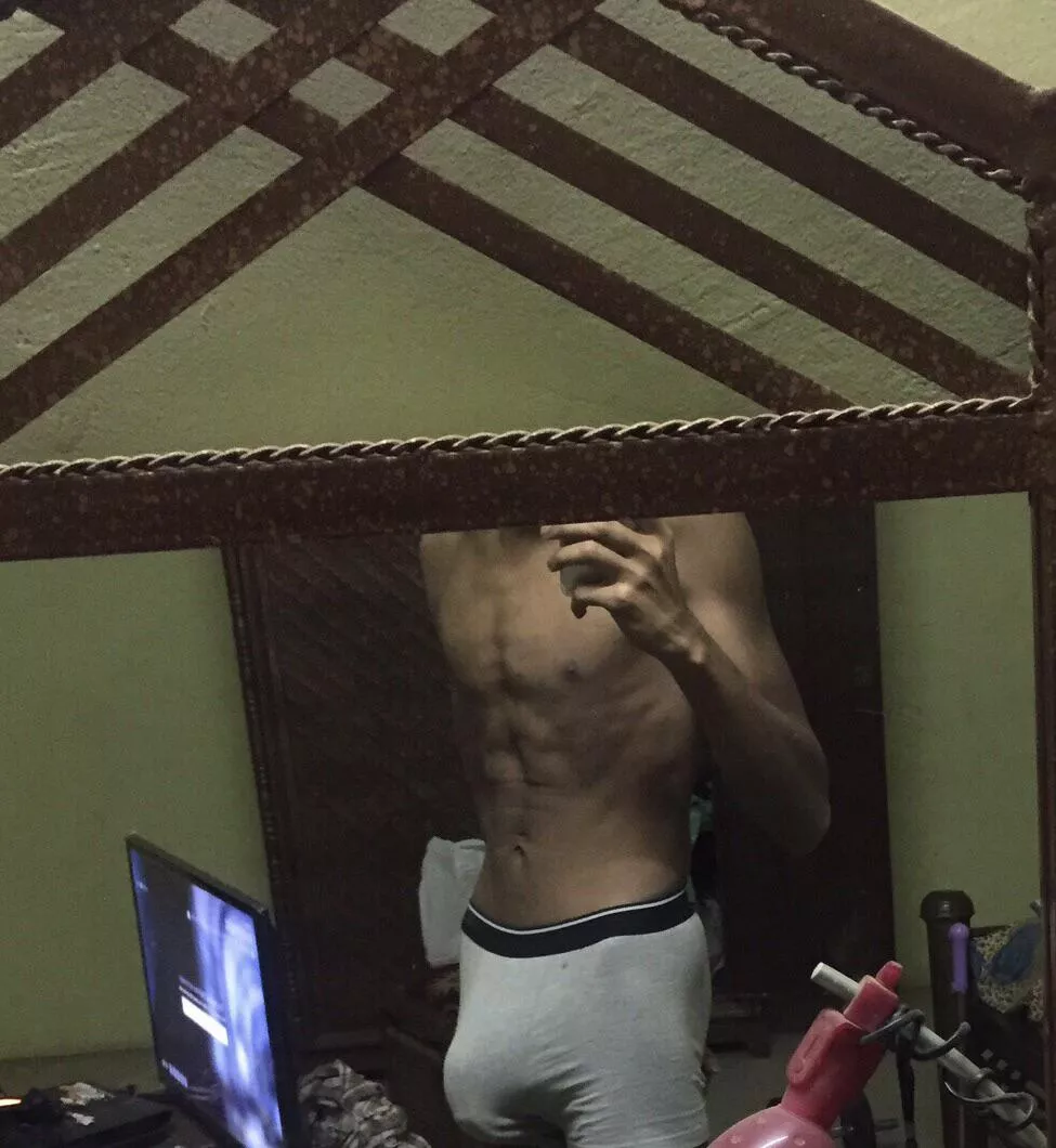 Morning wood! posted by saharan75