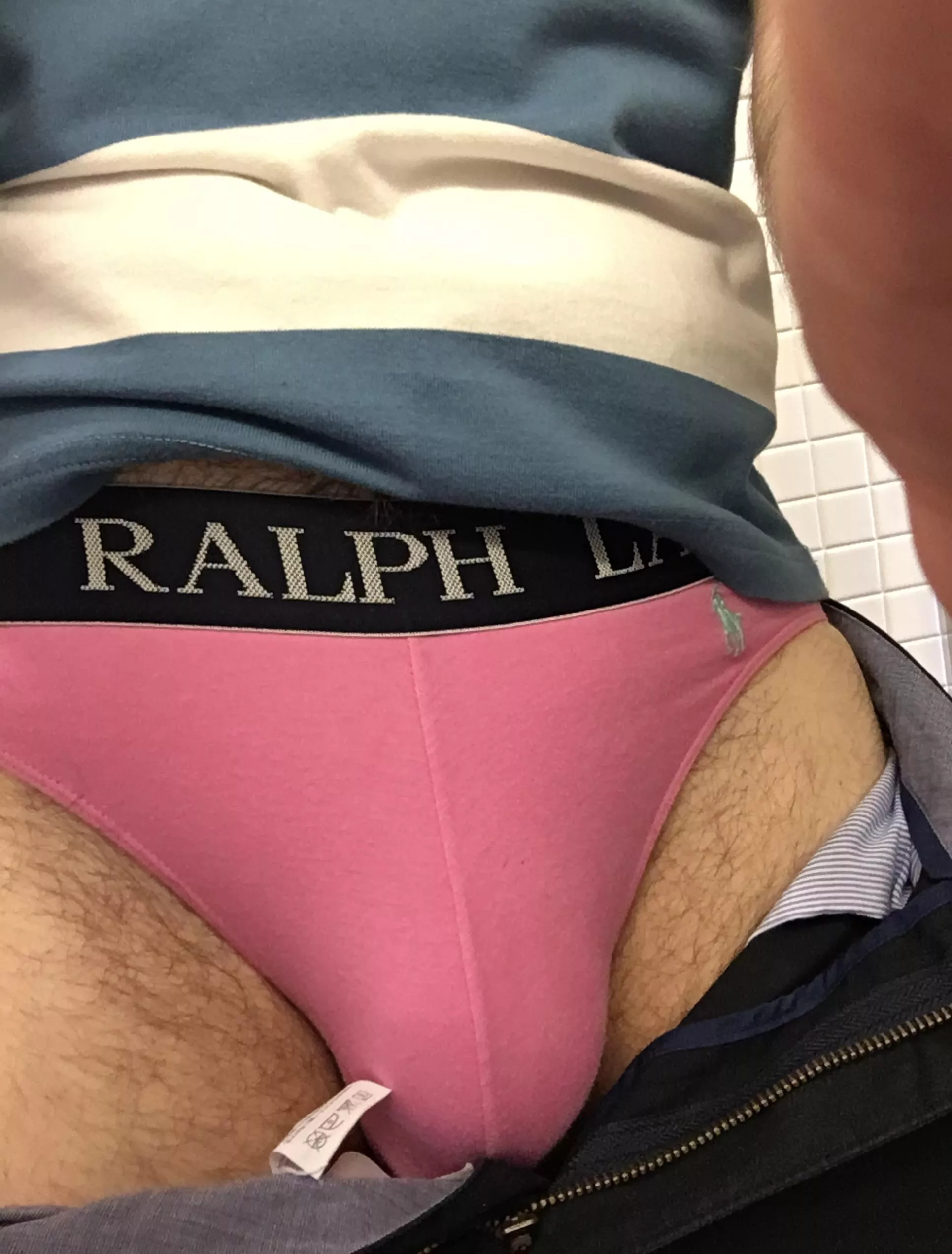 Most guys I know don’t wear briefs, and when I ask why they say it’s because that’s what their dads wore. But I bet their dads didn’t wear pink briefs. posted by Richardts220