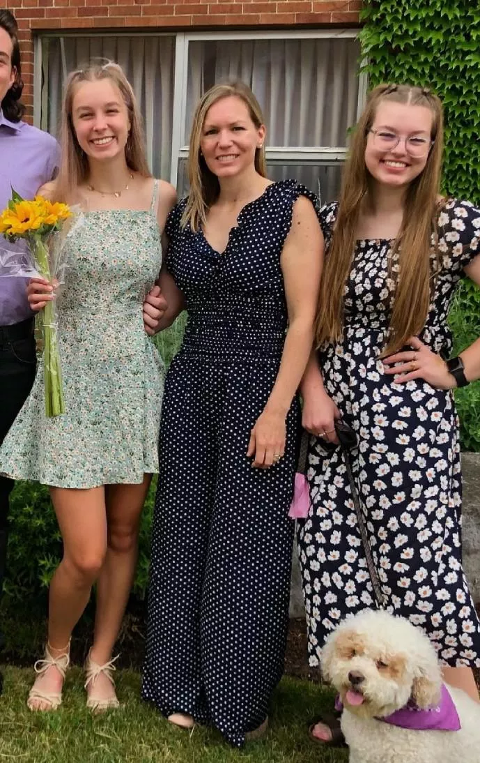 Mother and Daughters posted by visser342