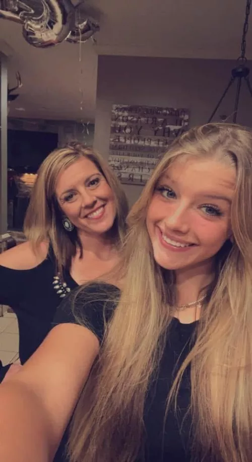 Mother or daughter? by ganggang89882