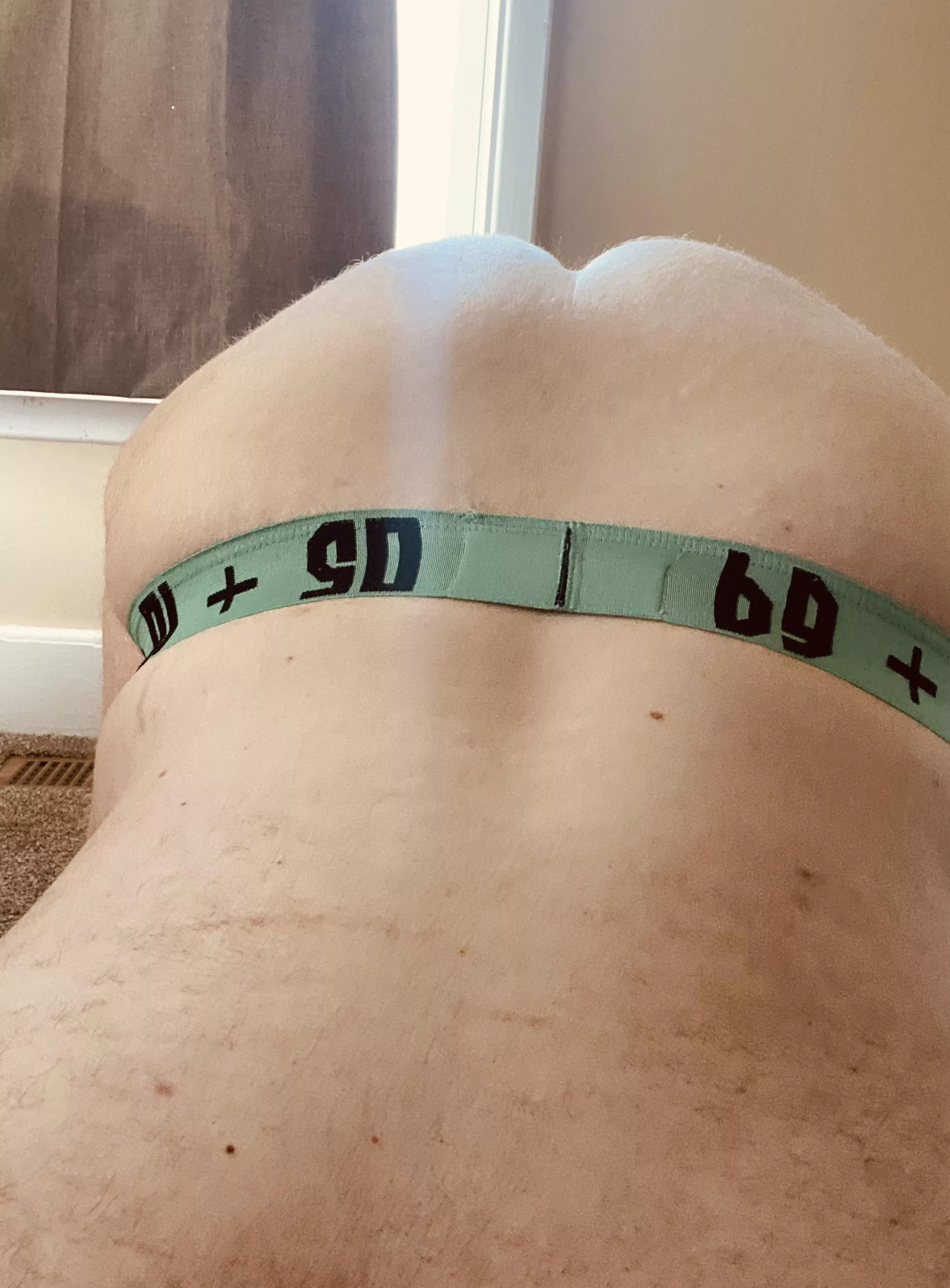 Mountains and a bottomless valley 🥵 posted by Maximum-Ad-1467