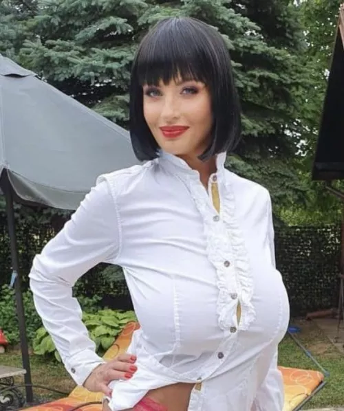 Mrs. Mia Wallace (costume) by ejaxtagram2020