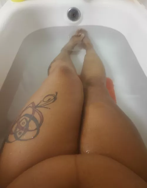 Ms. Fupa said u can't see her pretty girl today. by Comeplaywitme25