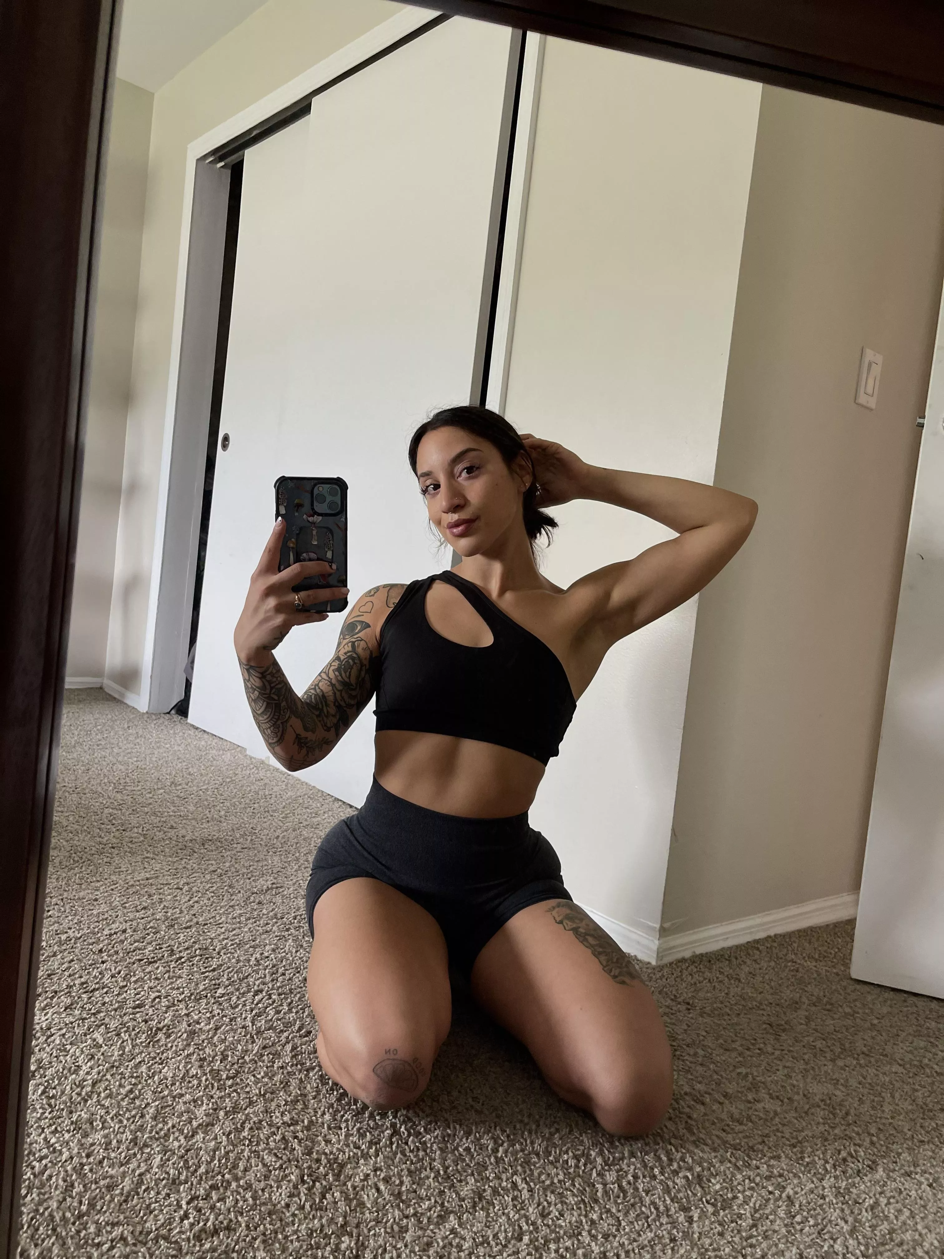 muahhh posted by planteaterliftchick