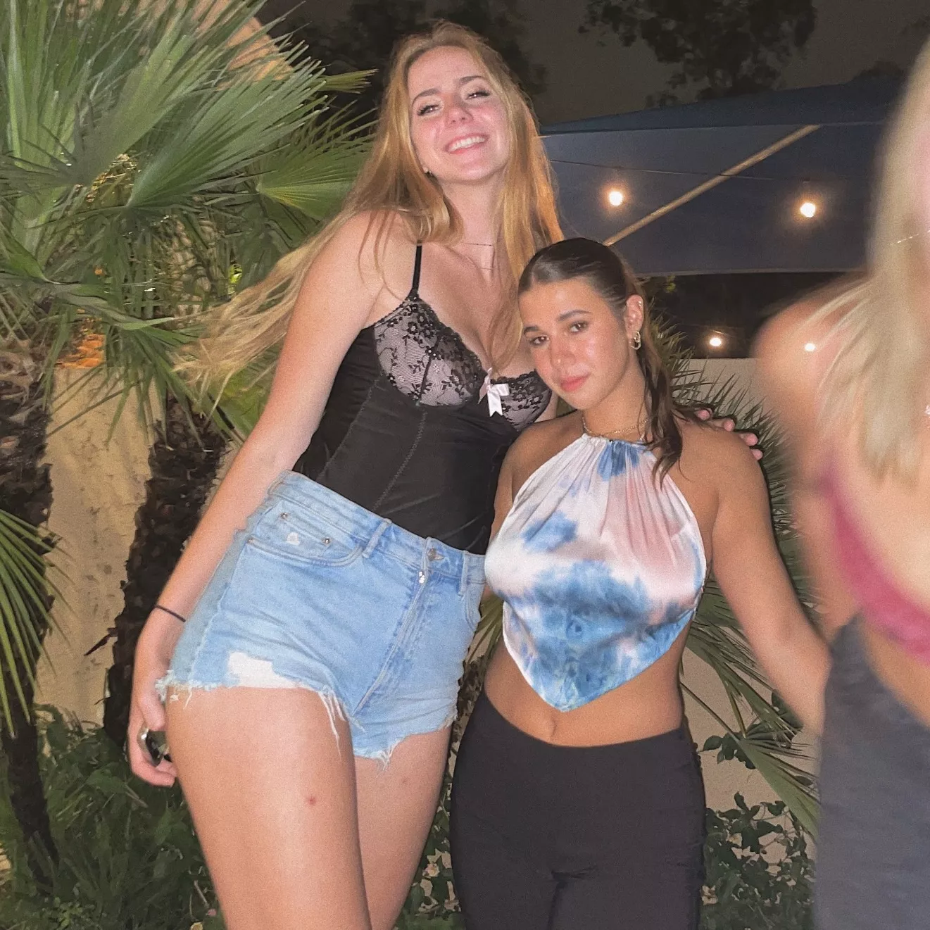 much smaller friend posted by TheGnome546