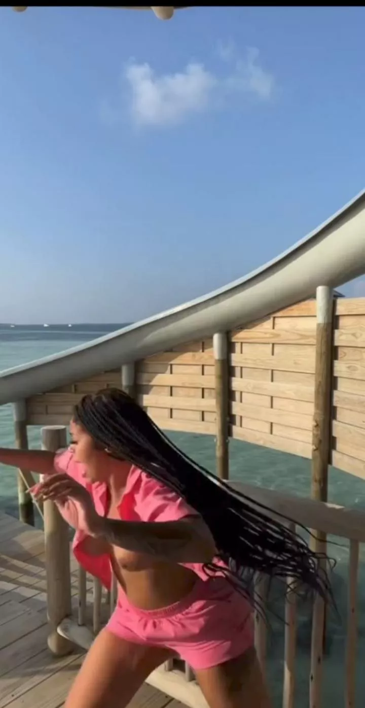 Mulan Hernandez posted by httpskinghacker