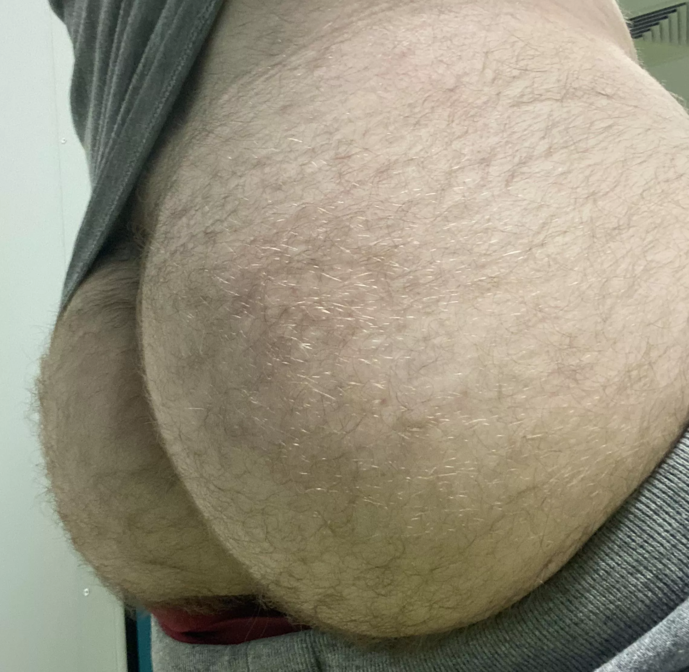 Musky ass crack posted by bradleysy