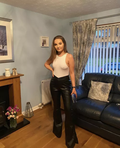 Must be cold… by xL_Fin