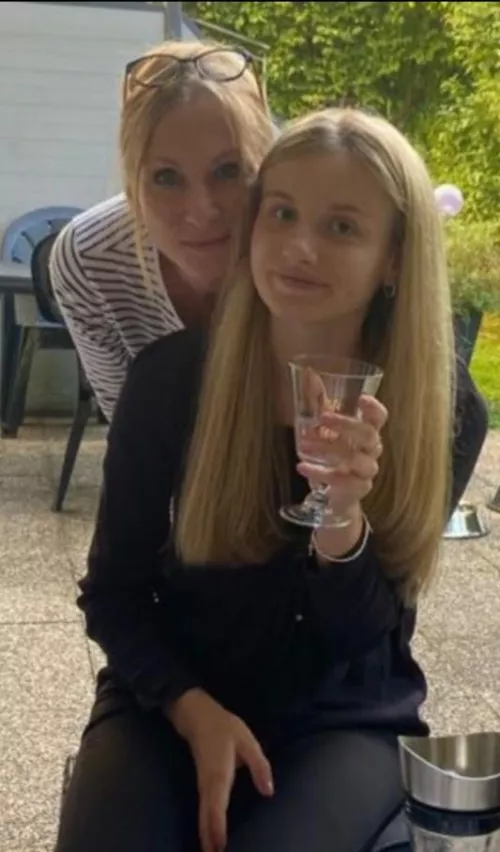 Mutter oder Tochter by Cream-Alarming