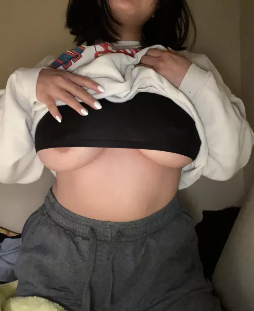 Mwuahh by lilasianhoney