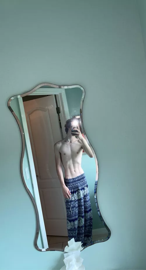 my abs are coming out nice i think (: by jaderock209