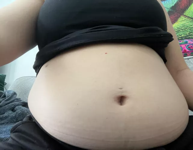 My arms and belly seem to be a bit wider these days… by bellybabejiggle