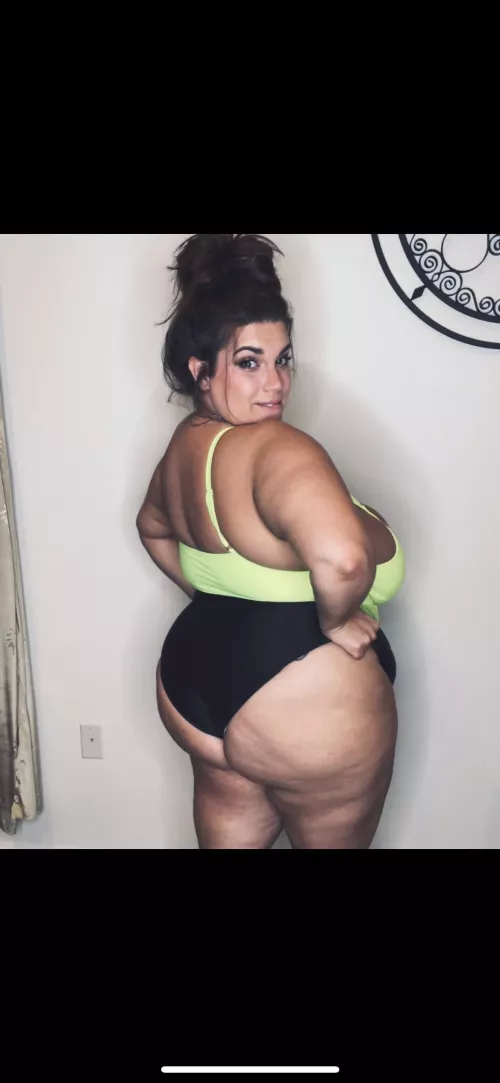 My ass needs a handprint.. 😜💋 by AriaJbby_official