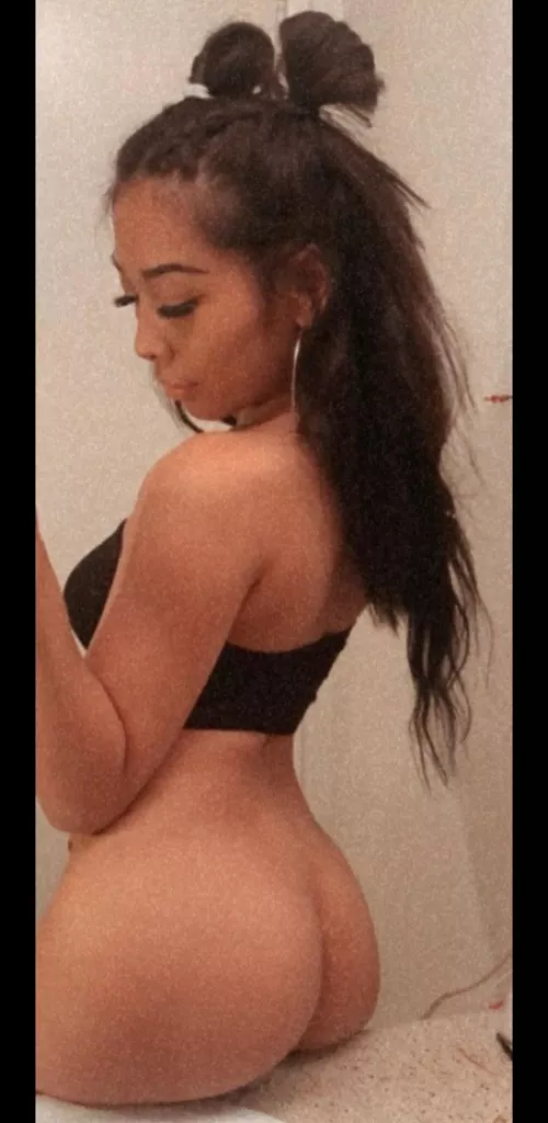 my ass would look much better when your fucking me from behind!😉 pull my hair too daddy!😫 by Complete-Chest-5425