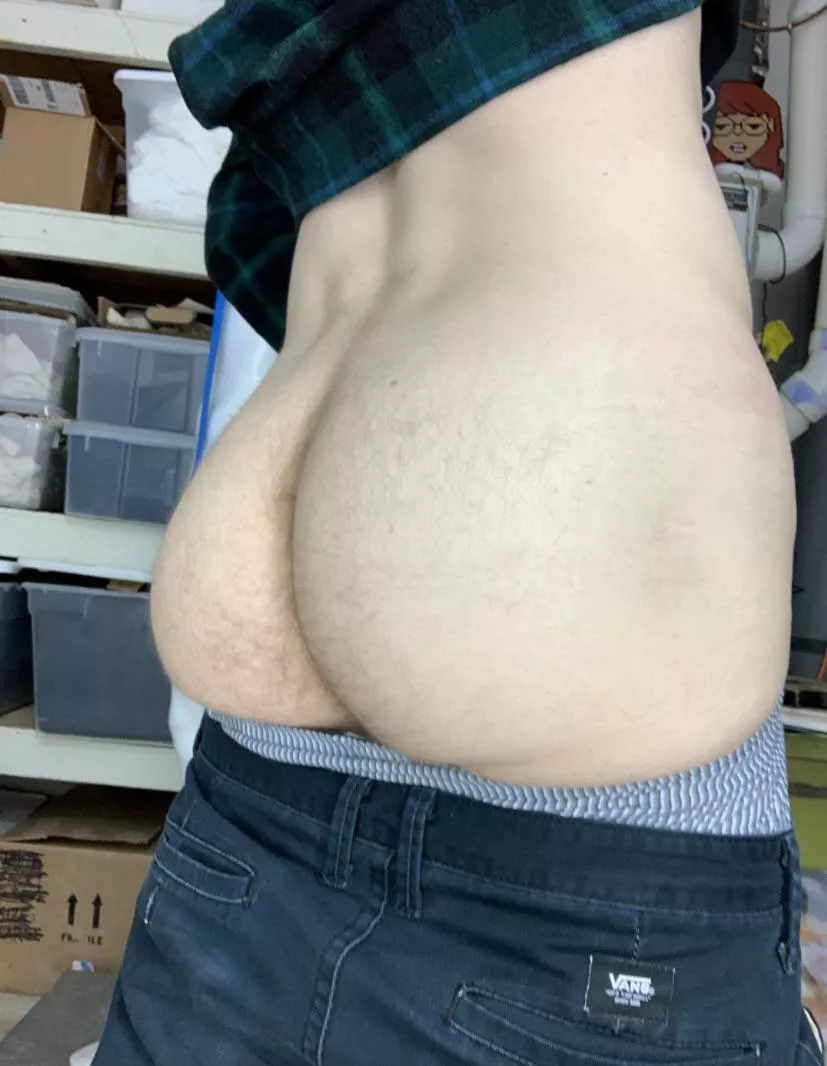 My auburn ass needs a slap bro posted by dunepickle