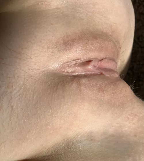 My baby butterfly wings need some kisses 🦋 by innocentdreamsxo