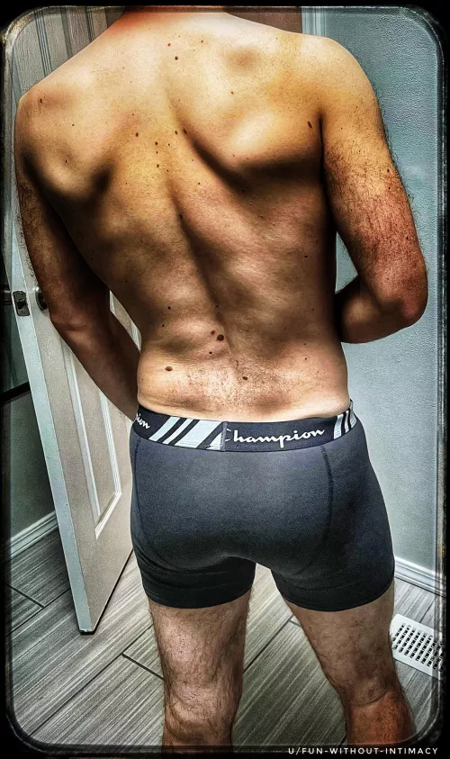My backside needs so[m]e attention… by Fun-Without-Intimacy