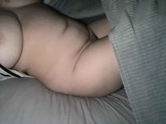 my belly hang needs some love by Jennybbw