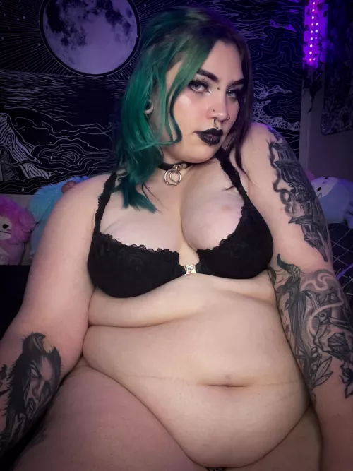 my belly has gotten so much bigger 😩 by sassysammi710