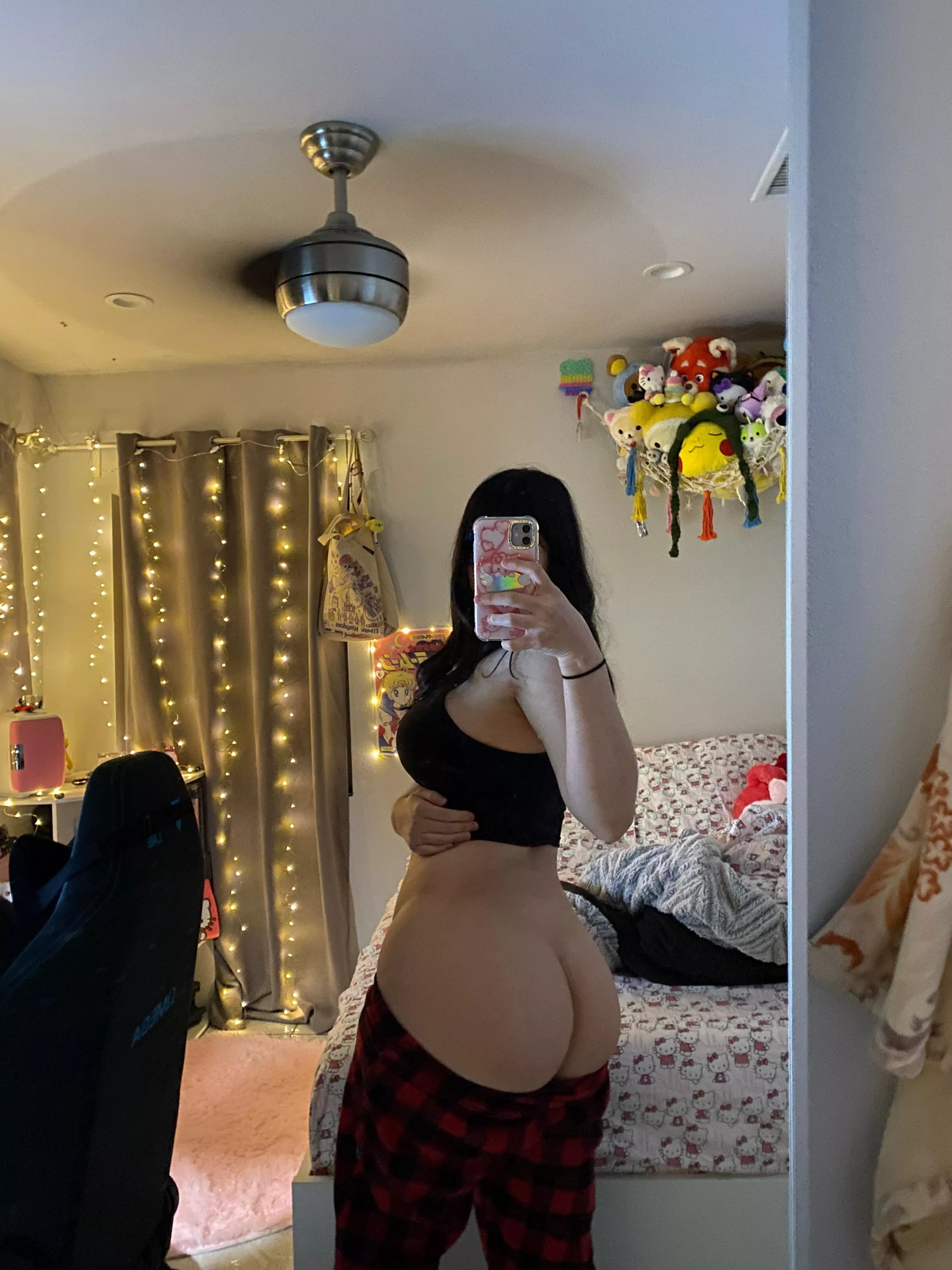 my booty is my best feature posted by starlilune