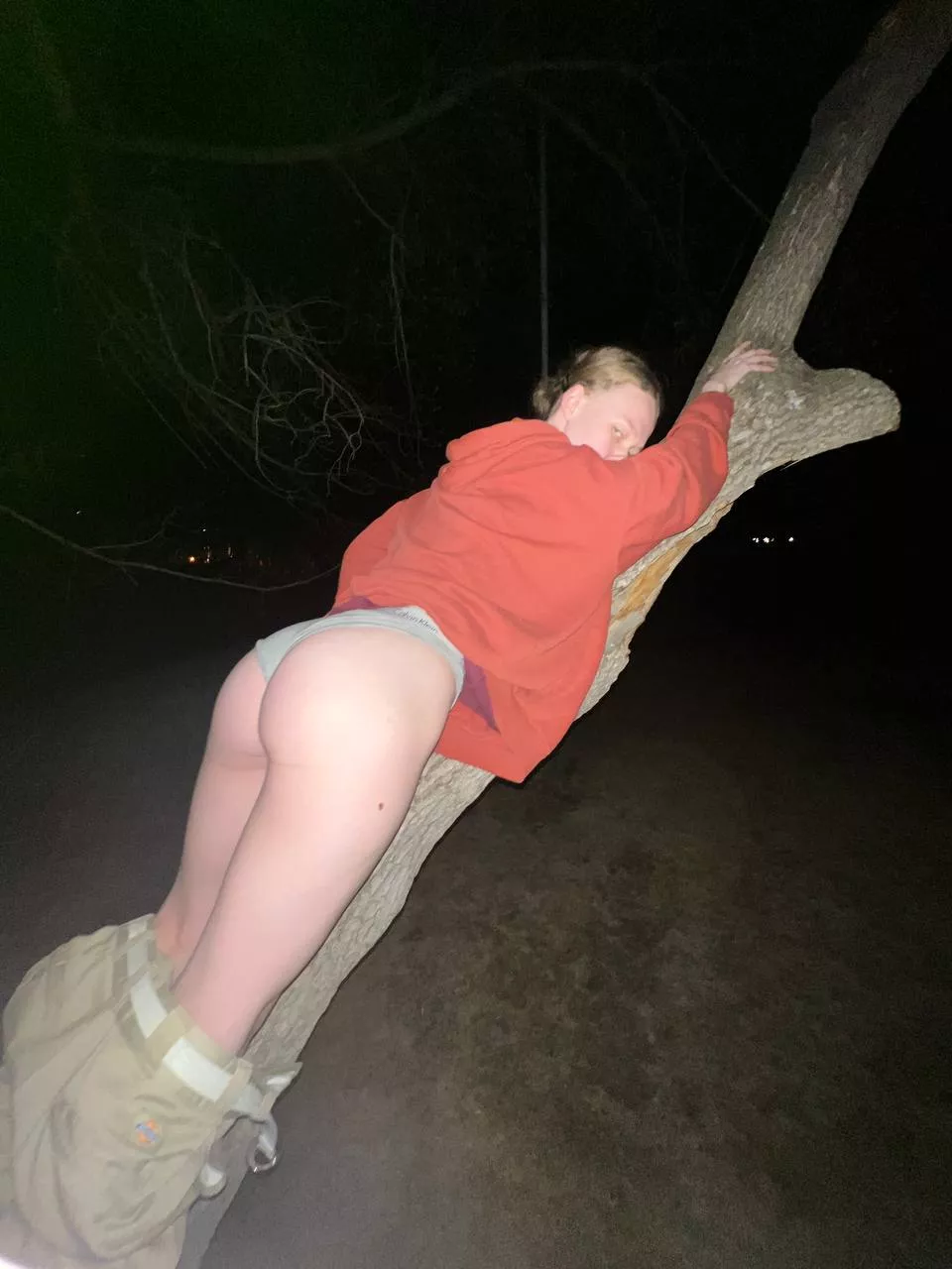 My booty needs a spanking😈 posted by uttermost_earnings