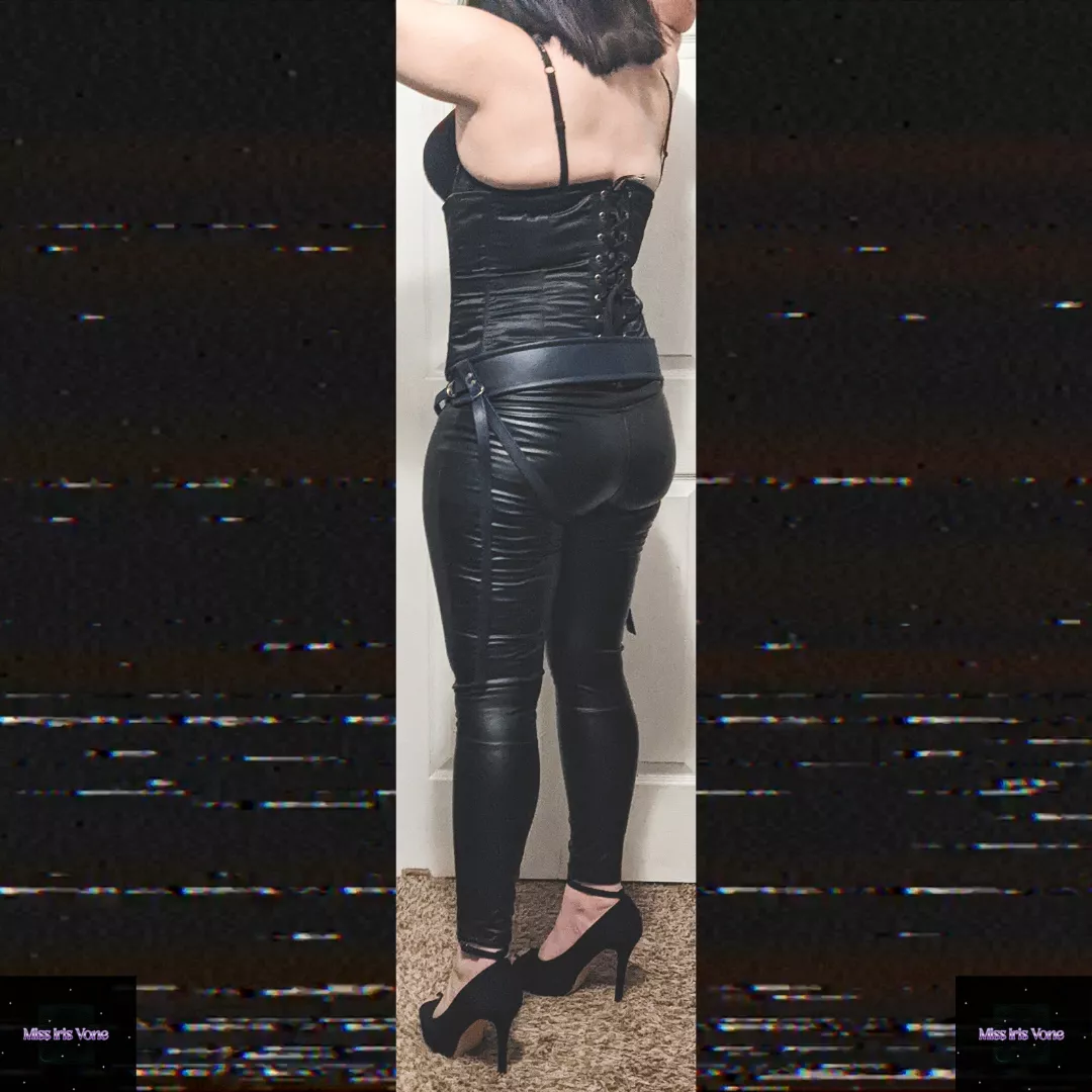 🖤 My boy was spoiled silly at the dungeon last night 🖤 posted by Delivery_Early