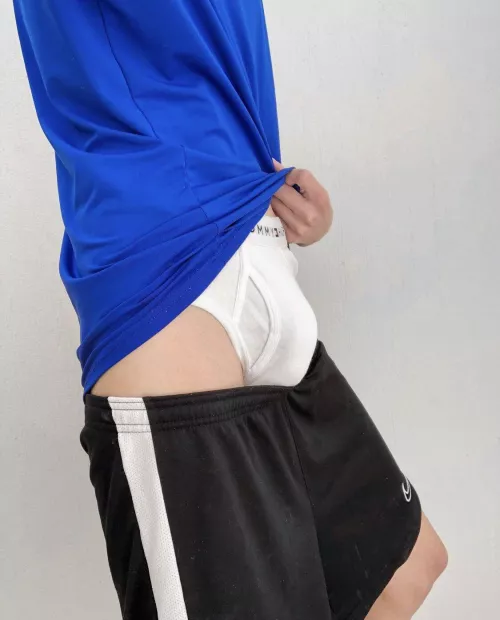 My briefs are tight by Kevingoodboytwink