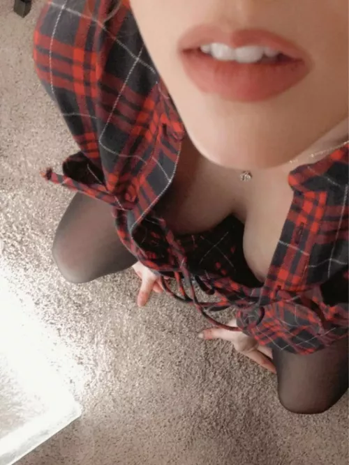 My brothers' friends all say this top looks good on me 😚 by Promiscuous_Alexoxo