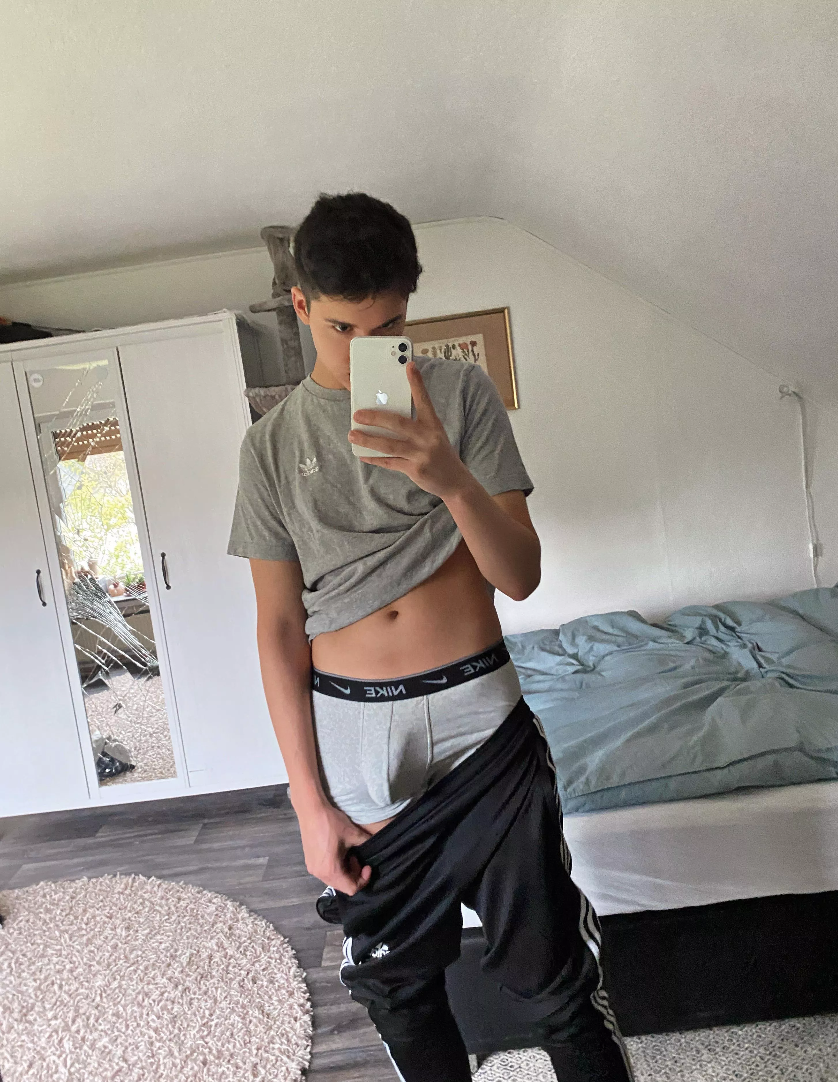 my bulge posted by thajuicyboi