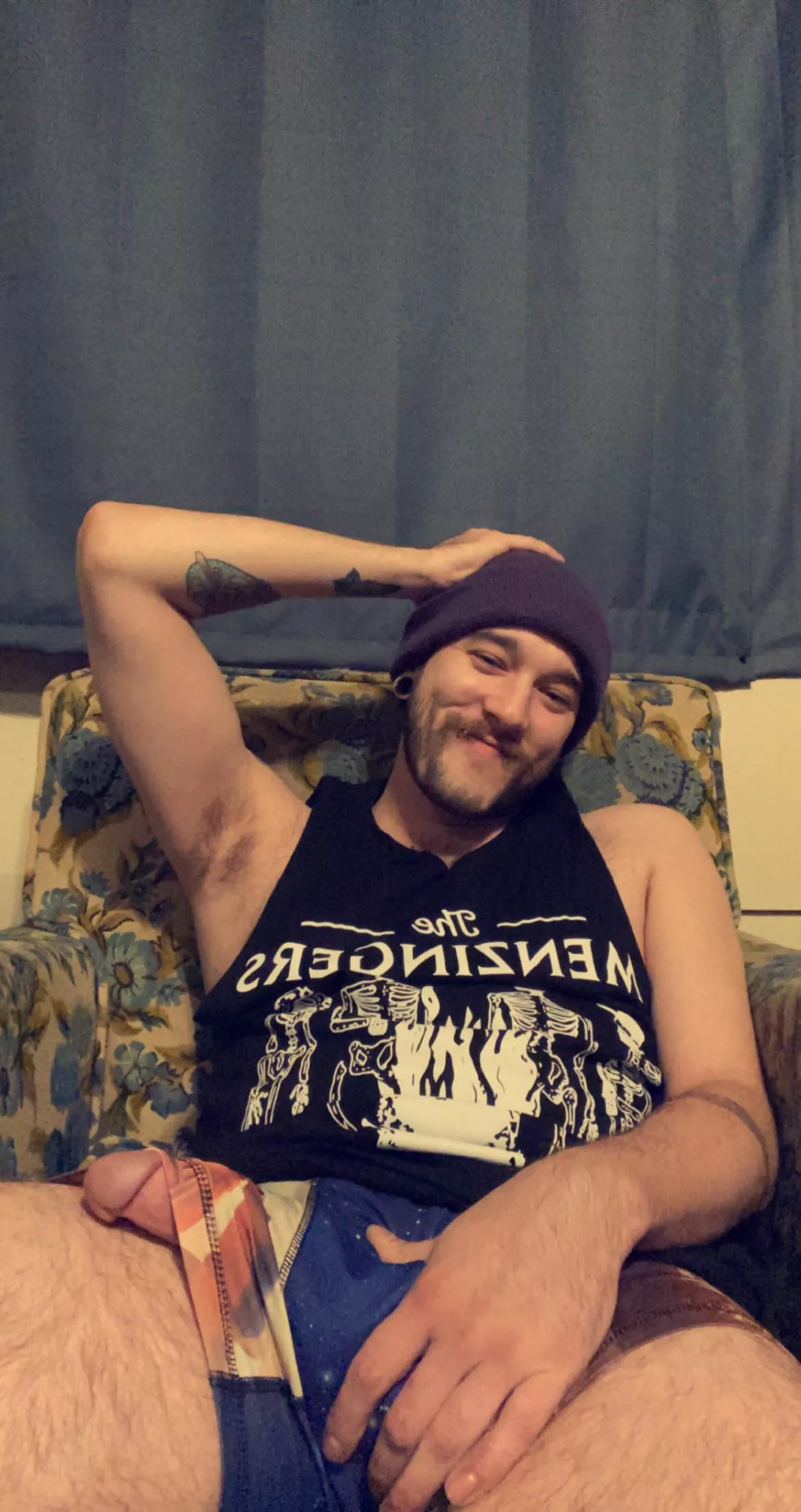 (M)y bulge might be peeking out a bit 👀😇 posted by nuditymydear