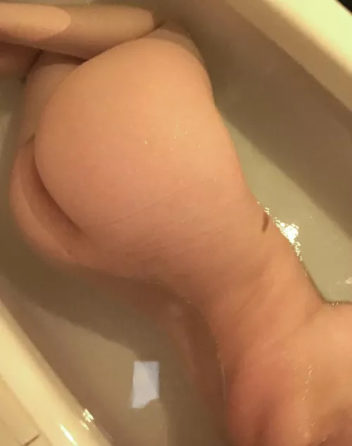 My cheeks make waves by ScarelttFox