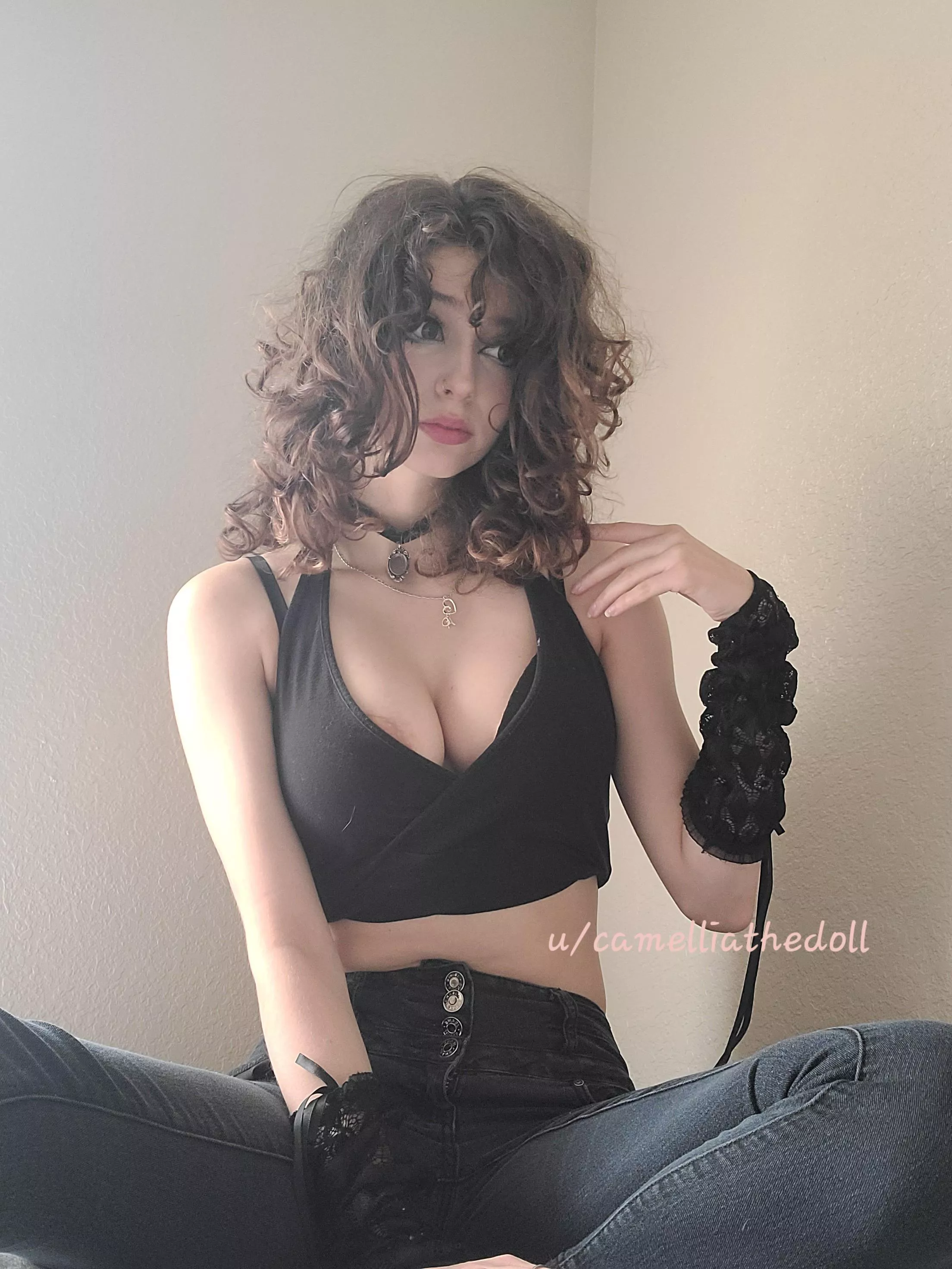 My choker is almost broken, guess your hand will do instead posted by camelliathedoll