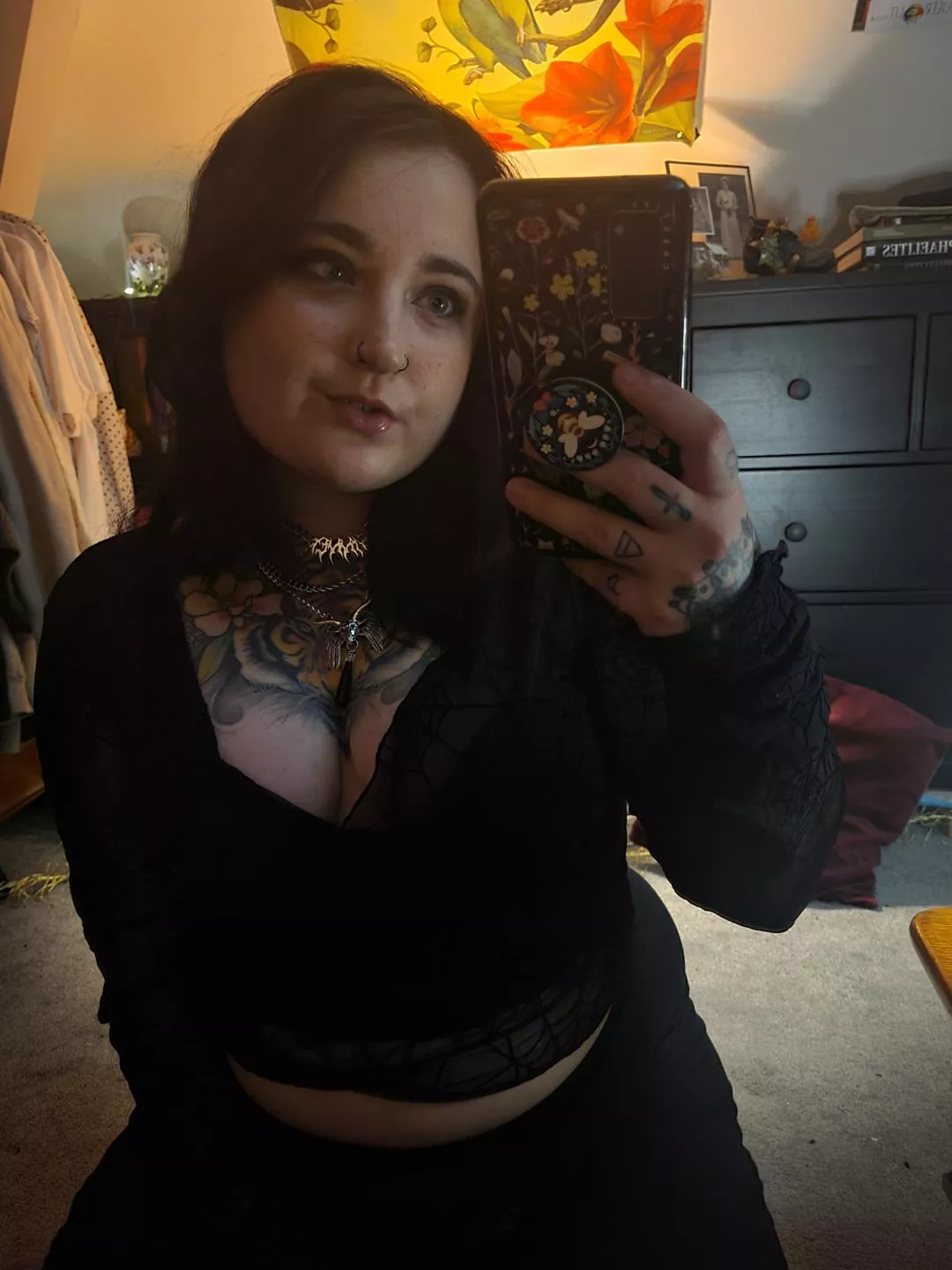 my choker says I'm a sinner 😇 posted by frid_ay_666