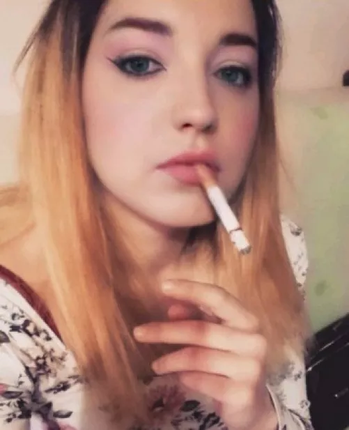 My cigarette is exactly where it needs to be by smoker_girl