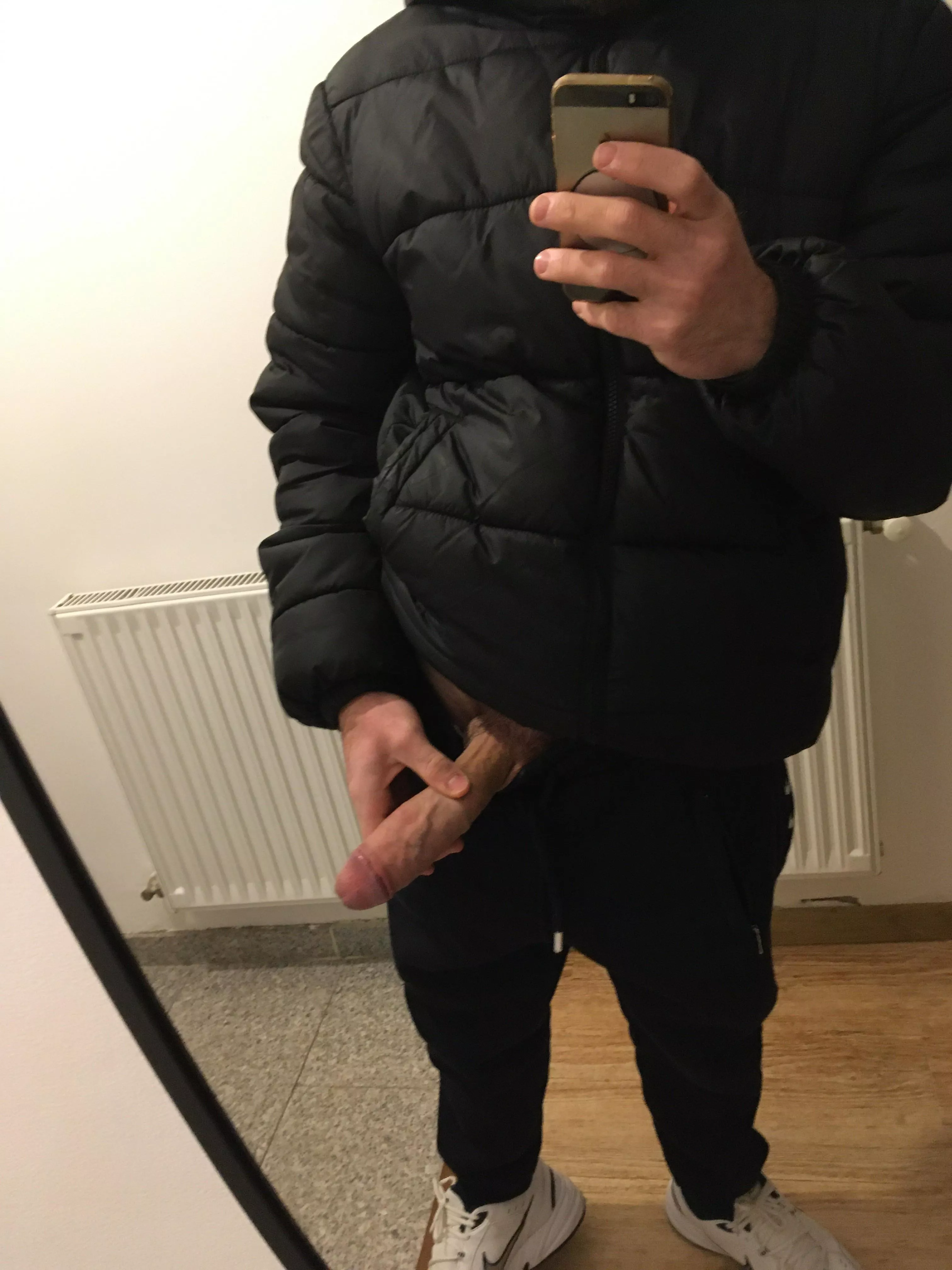 my cock😏 posted by Far-Ad-1958