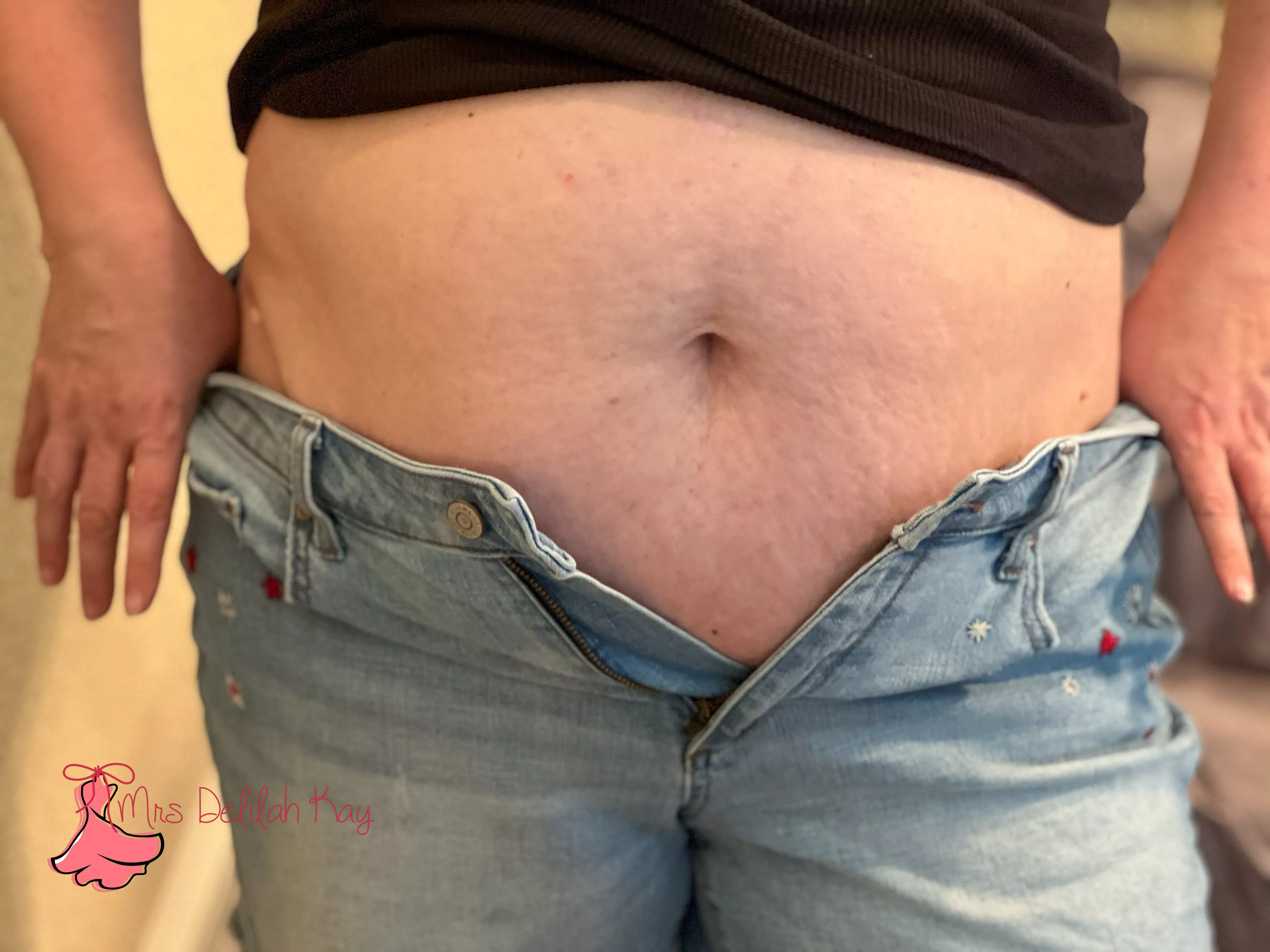 my deep innie.... posted by mrsdelilahkay