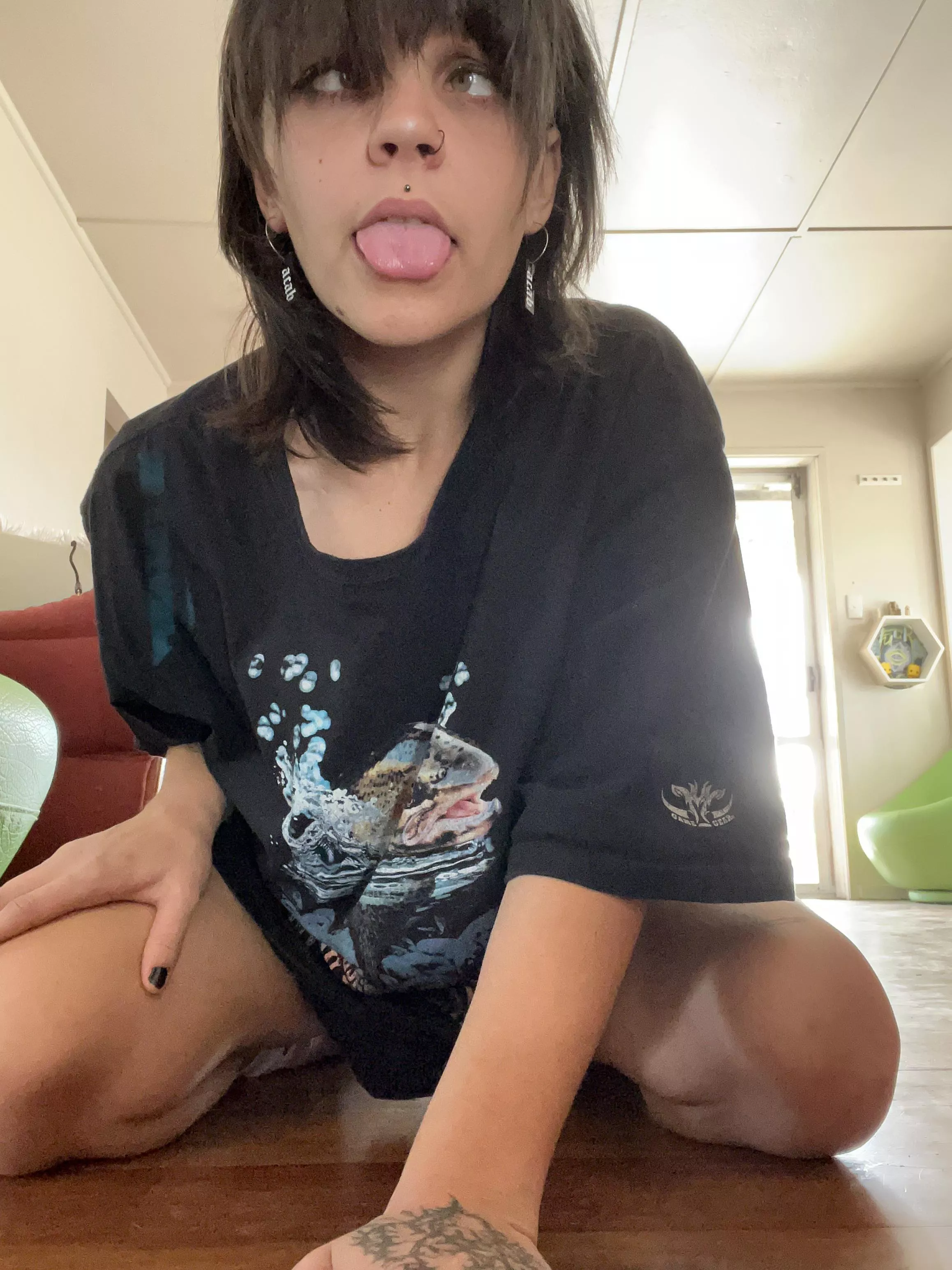 My egg was vibrating inside me while I took this 🥺 posted by cry_b4by07