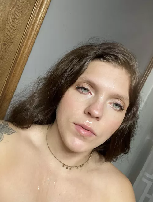 My face looks much better when it’s covered in a sticky mess by kayyjoy