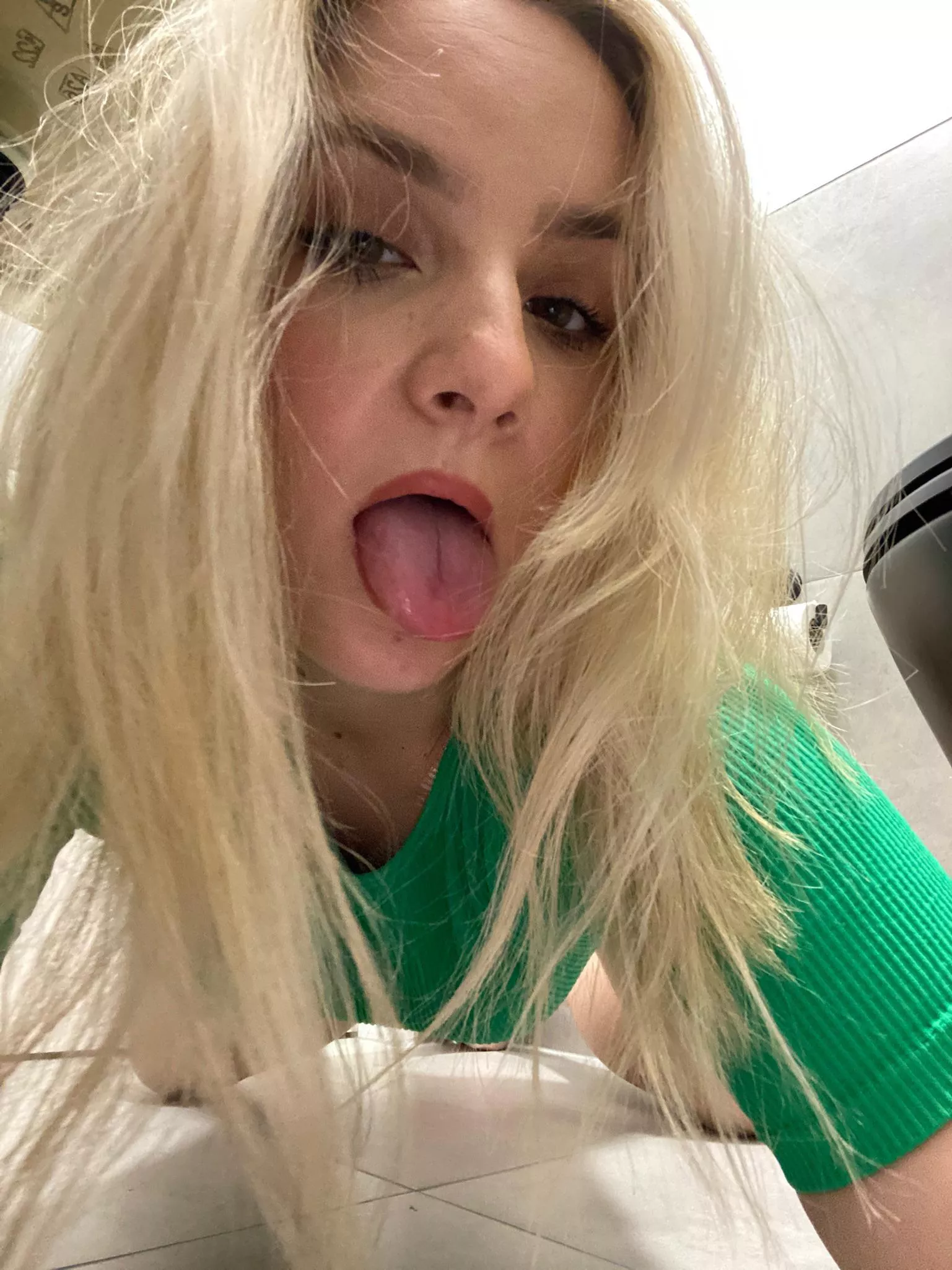 My face when I get tag teamed posted by xolora