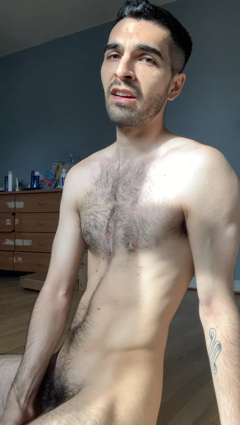 My face when I realize it’s gonna be a huge load 😅 posted by julyanfps