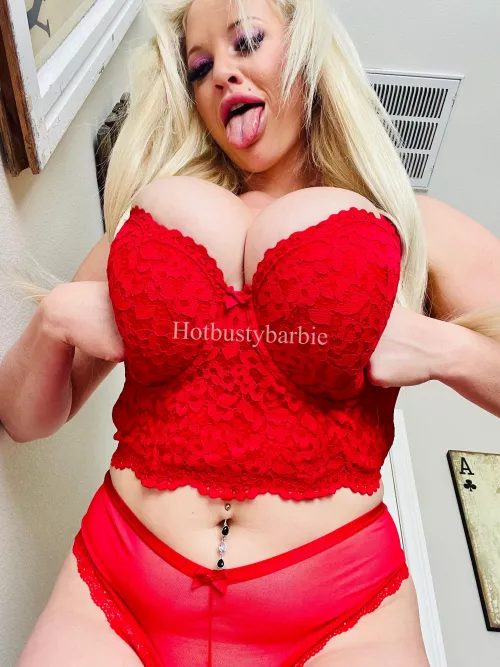 My favorite crop top for you ❤️ by Hotbustybarbiex