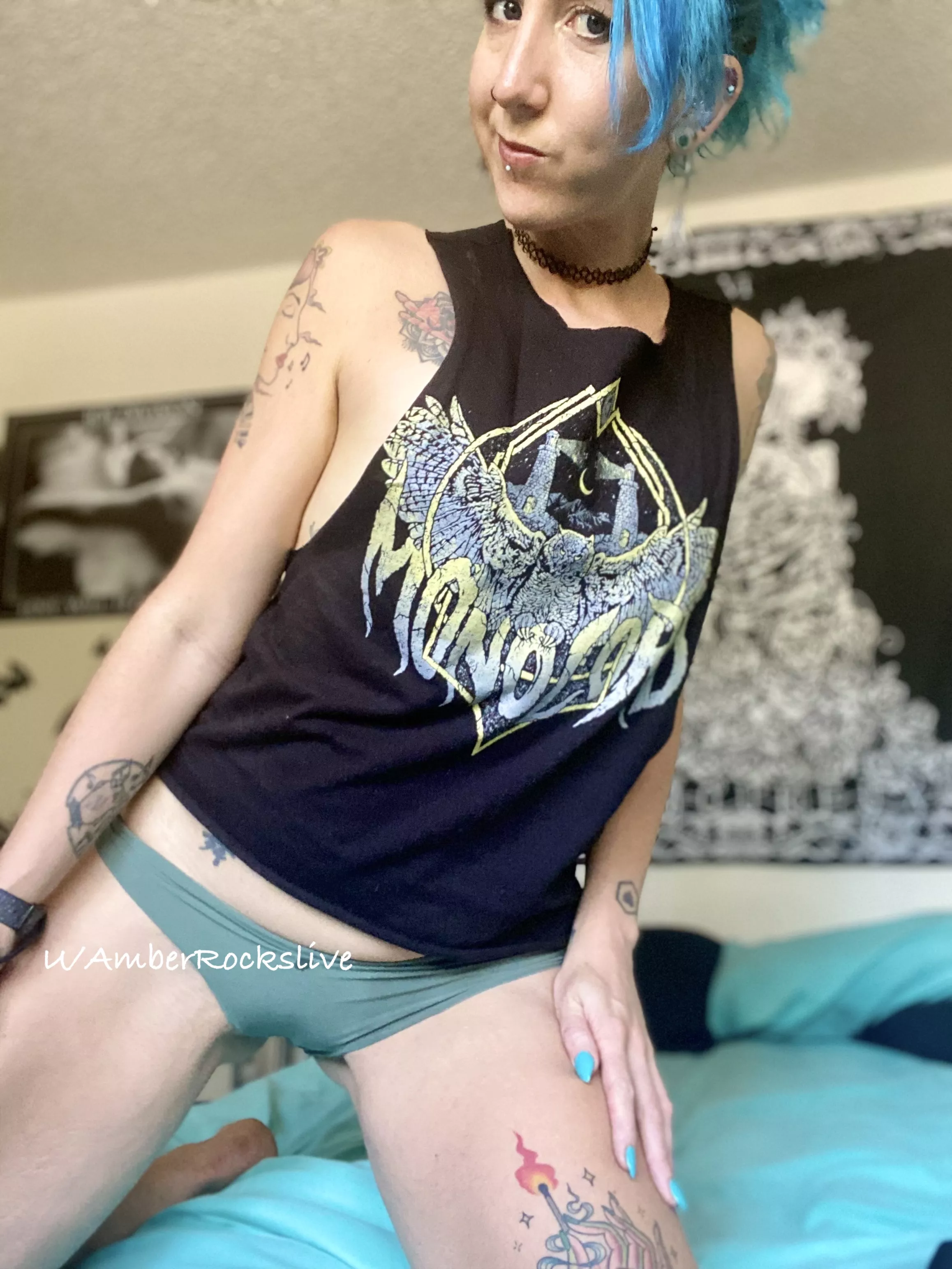 My favorite doom tracks are all like 8-20 minutes long ... can you last if I ask you to throat fuck me the whole time? posted by AmberRocksLive