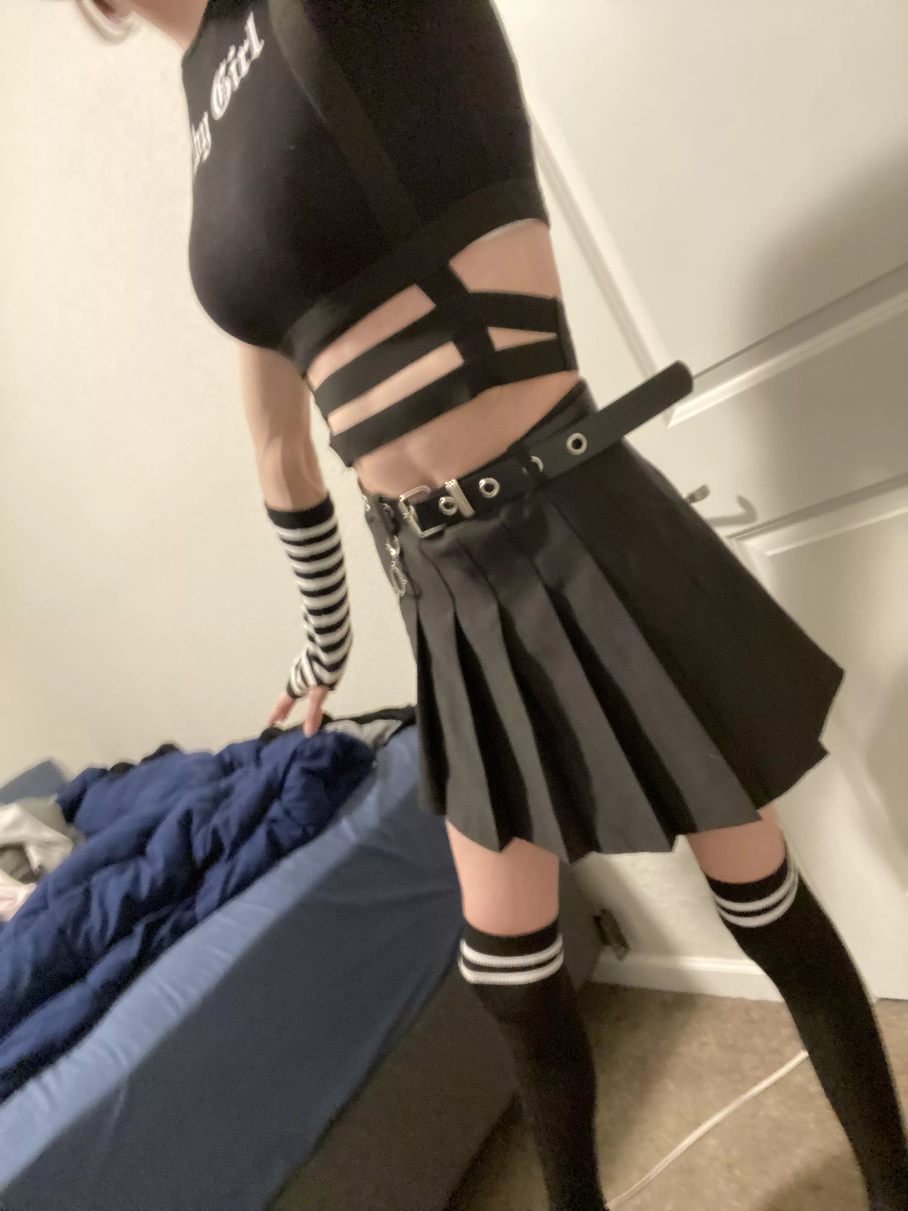 My favorite outfit for my Cake Day! posted by LennyLegend800