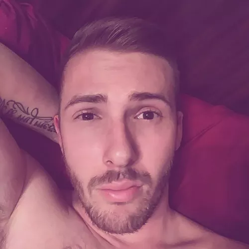 My favorite place: my bed 😂 by fgmr12345