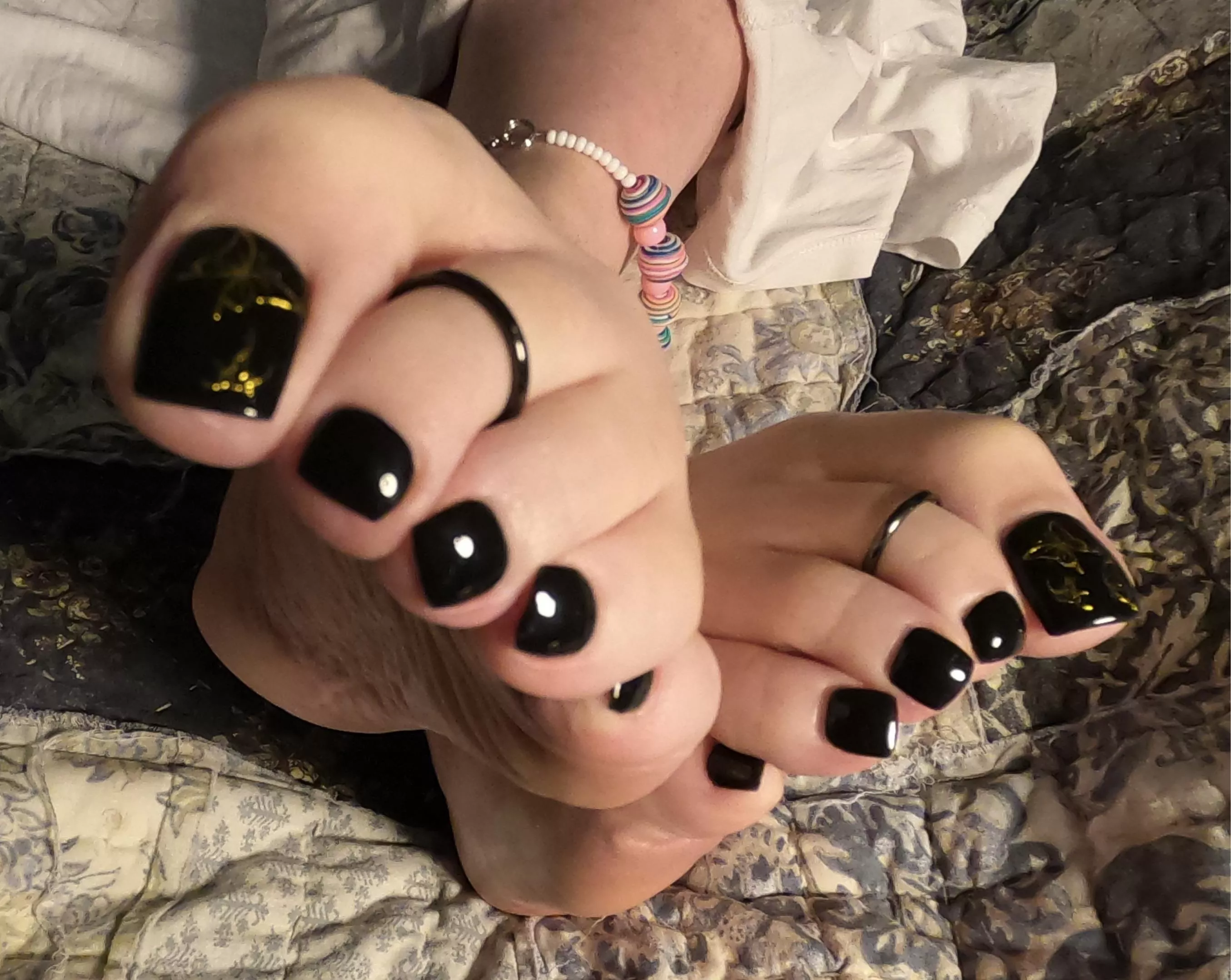 My Feet posted by kellysfeet