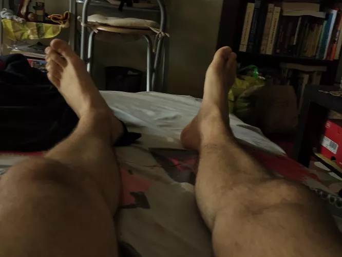 my feet are bored... by insecured4ddy