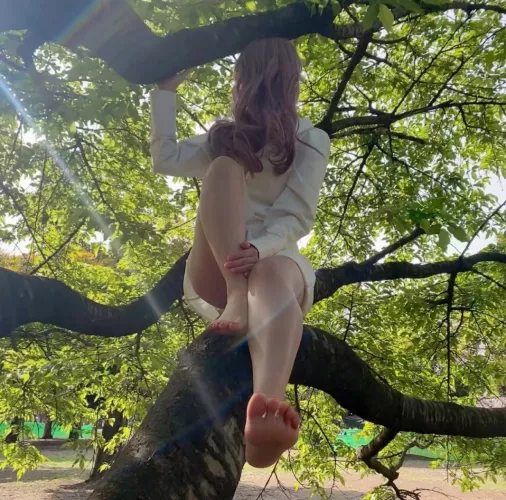 My feet are dirty now... Lick them clean 😈👣 by Tokyo_taylor_feet