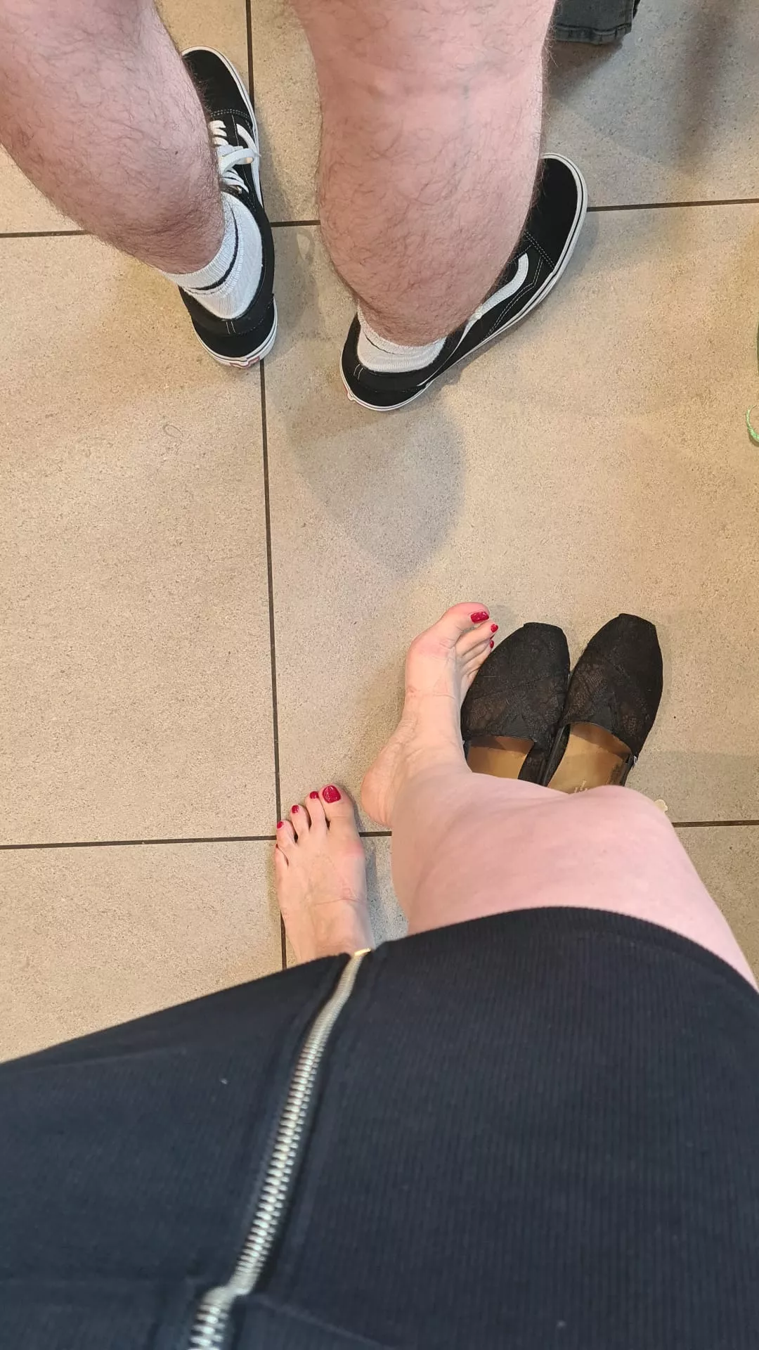 My feet got hot while stood in the queue posted by Louise_fabs