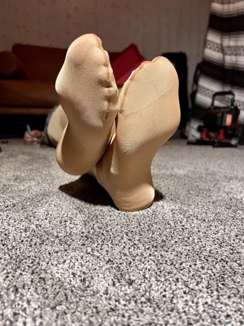 My feet need to be rubbed. 😏😘 by Princess-Lillith